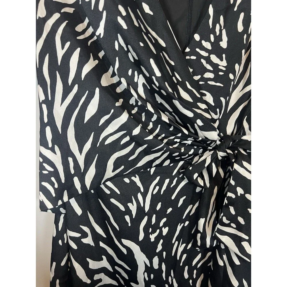 NWT DONNA MORGAN Long Sleeve Wrap Dress Ivory/Black Size 10 - Picture 8 of 11
